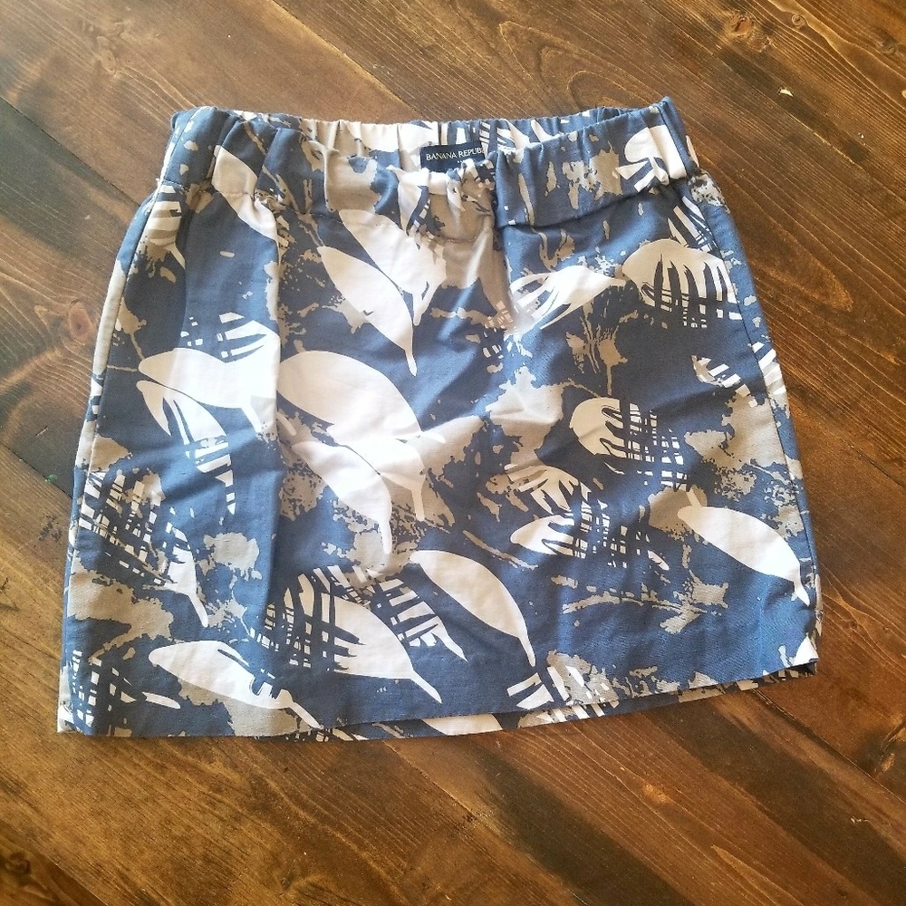 Banana republic skirt size 6